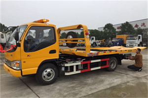 兴庆哪里有拖车服务