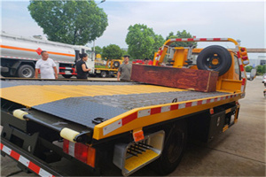 兴庆附近拖车电话号码服务