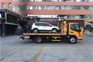 兴庆附近汽车拖车电话